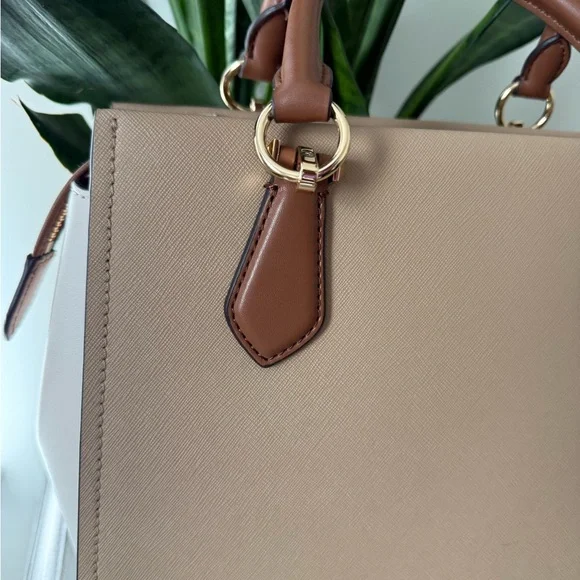 BRAND NEW Michael Kors Marilyn Satchel Bag. 🤎👜 Beautiful!! - Picture 10 of 16
